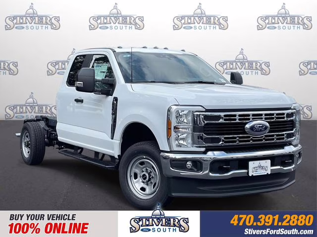 2026 Oxford White Ford Super Duty F-350 SRW XL 4X4 Chassis