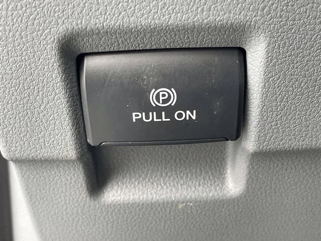 2026 Oxford White Ford Super Duty F-350 SRW XL 4X4 Chassis