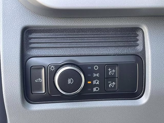 2026 Oxford White Ford Super Duty F-350 SRW XL 4X4 Chassis