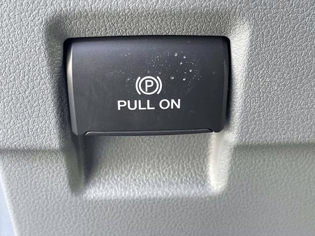 2026 Oxford White Ford Super Duty F-350 SRW XL 4X4 Chassis