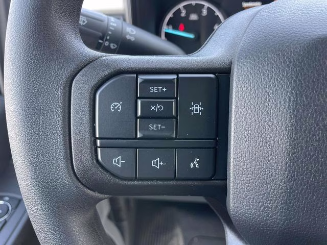 2026 Oxford White Ford Super Duty F-350 SRW XL 4X4 Chassis