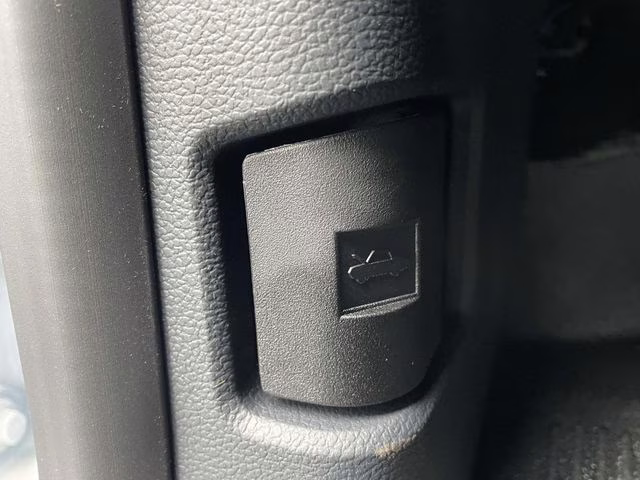 2026 Oxford White Ford Super Duty F-350 DRW XL RWD Chassis