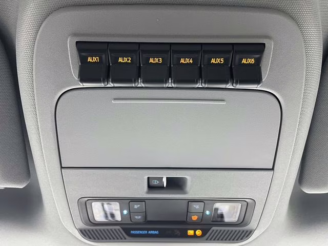 2026 Oxford White Ford Super Duty F-350 DRW XL RWD Chassis