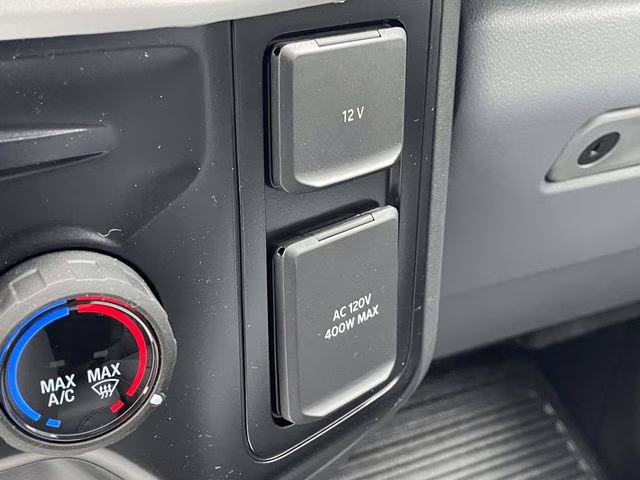 2026 Oxford White Ford Super Duty F-350 DRW XL RWD Chassis