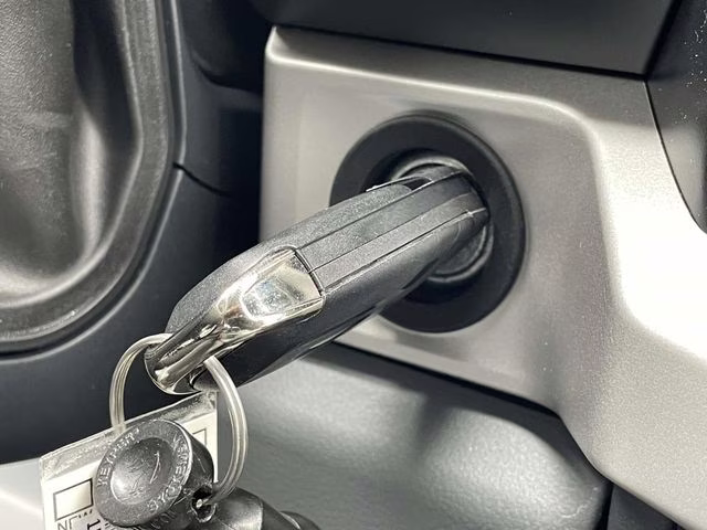 2026 Oxford White Ford Super Duty F-350 DRW XL 4X4 Chassis