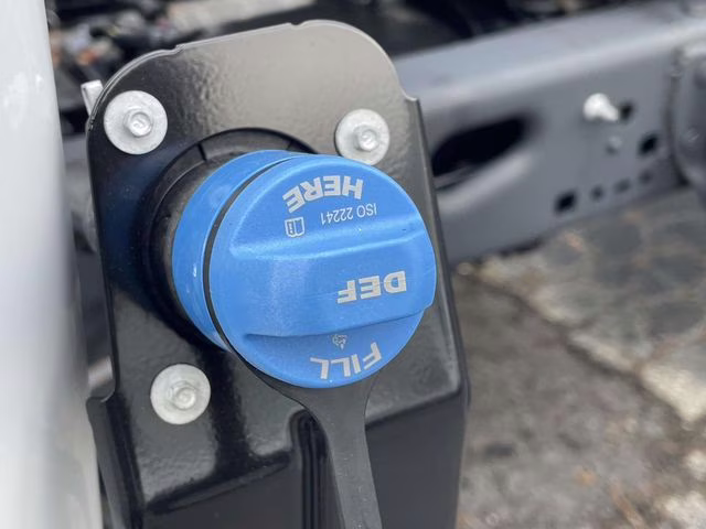 2026 Oxford White Ford Super Duty F-350 DRW XL 4X4 Chassis