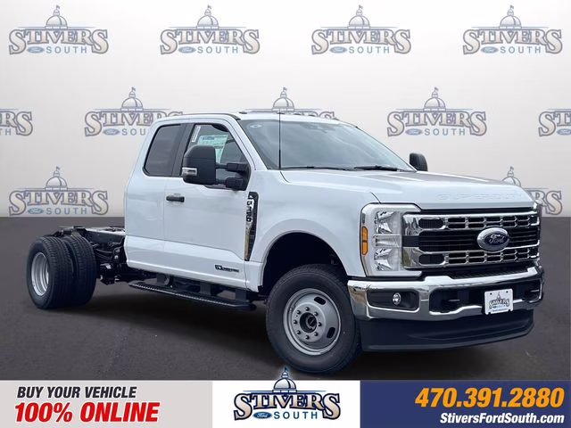 2026 Oxford White Ford Super Duty F-350 DRW XL 4X4 Chassis