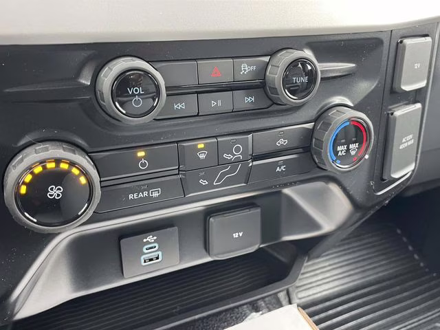 2026 Oxford White Ford Super Duty F-350 DRW XL 4X4 Chassis