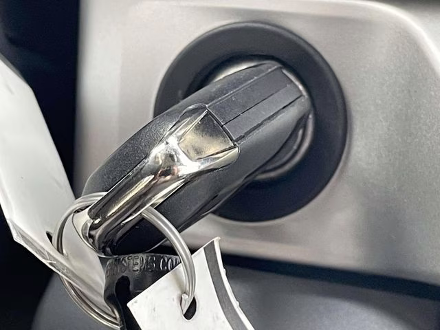 2026 Oxford White Ford Super Duty F-550 DRW XL RWD Chassis