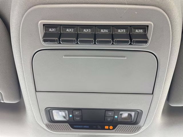 2026 Oxford White Ford Super Duty F-550 DRW XL RWD Chassis