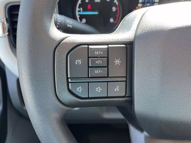 2026 Oxford White Ford Super Duty F-550 DRW XL RWD Chassis