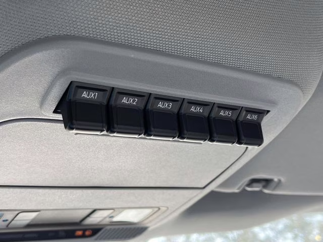 2026 Oxford White Ford Super Duty F-550 DRW XL RWD Chassis