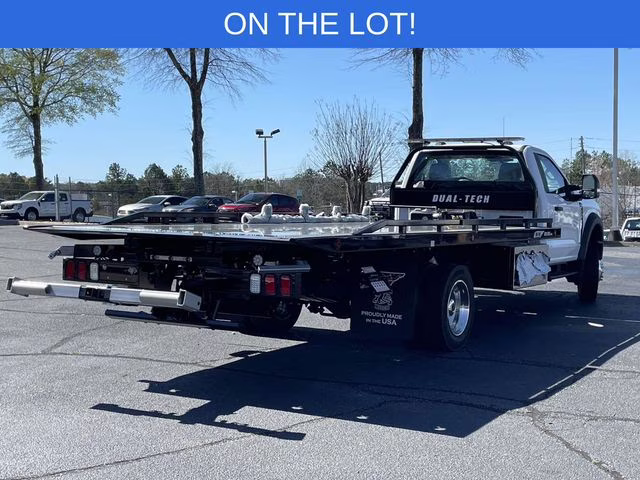 2026 Oxford White Ford Super Duty F-550 DRW XL RWD Chassis