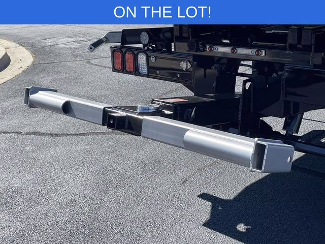 2026 Oxford White Ford Super Duty F-550 DRW XL RWD Chassis