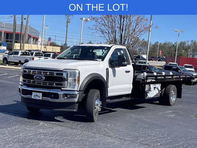 2026 Oxford White Ford Super Duty F-550 DRW XL RWD Chassis