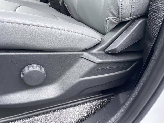 2026 Oxford White Ford Super Duty F-550 DRW XL 4X4 Chassis