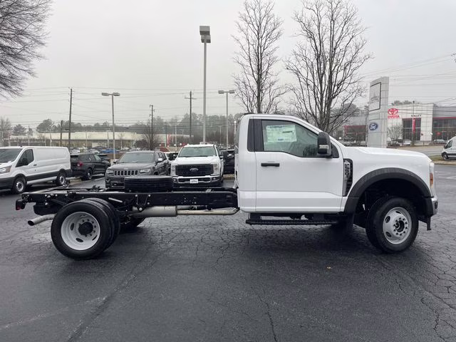 2026 Oxford White Ford Super Duty F-550 DRW XL 4X4 Chassis