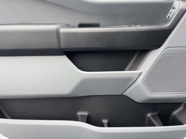 2026 Oxford White Ford Super Duty F-550 DRW XL 4X4 Chassis