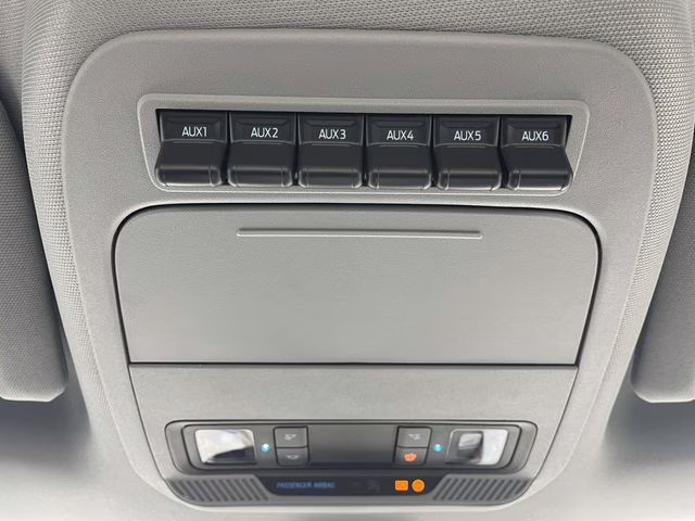 2026 Oxford White Ford Super Duty F-550 DRW XL 4X4 Chassis