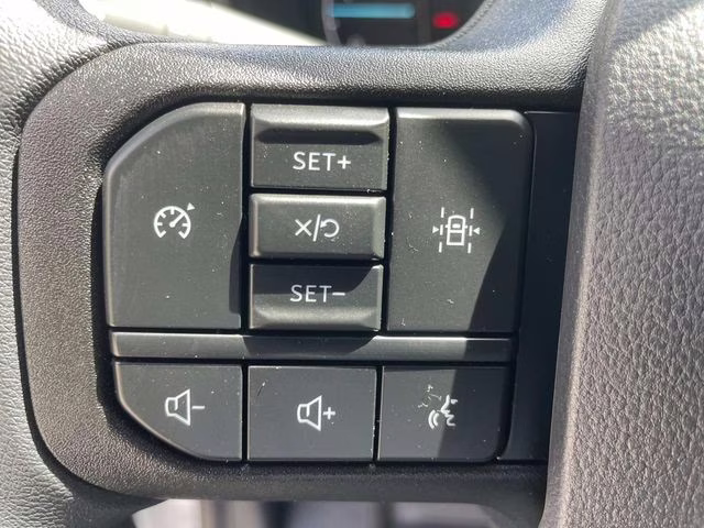 2025 Oxford White Ford F-600SD XL 4X4 Chassis