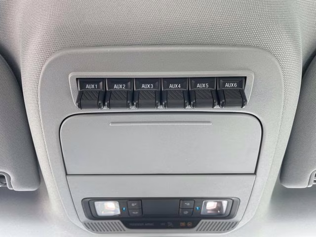 2025 Oxford White Ford F-600SD XL 4X4 Chassis