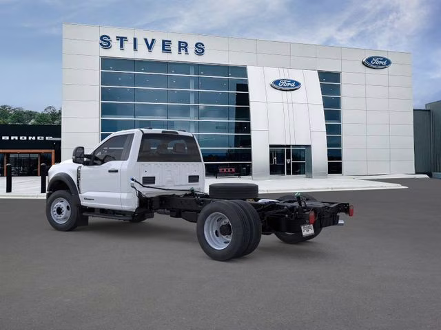 2025 Oxford White Ford F-600SD XL 4X4 Chassis