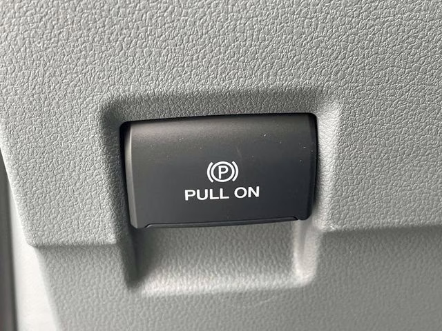 2026 Oxford White Ford Super Duty F-350 SRW XL 4X4 Chassis