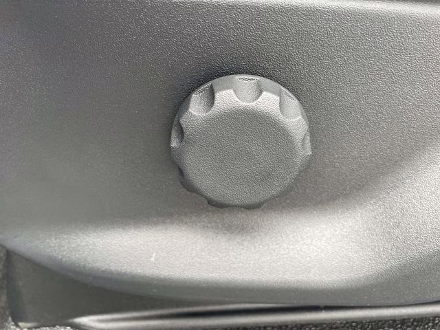 2026 Oxford White Ford Super Duty F-350 SRW XL 4X4 Chassis