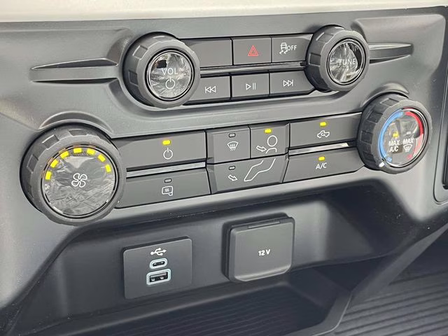 2026 Oxford White Ford Super Duty F-350 SRW XL 4X4 Chassis