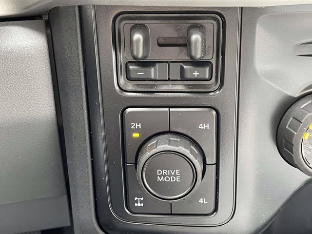 2026 Oxford White Ford Super Duty F-350 SRW XL 4X4 Chassis