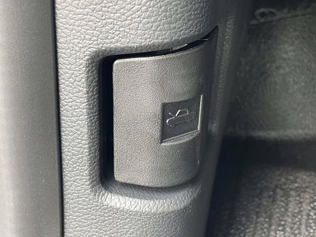 2026 Oxford White Ford Super Duty F-350 DRW XL RWD Chassis