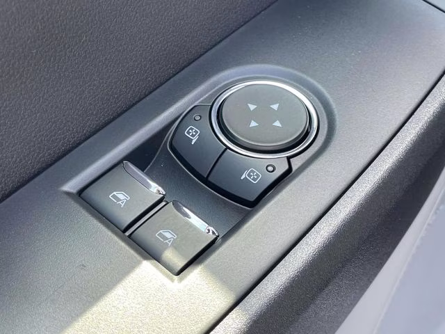 2026 Oxford White Ford Super Duty F-350 DRW XL RWD Chassis