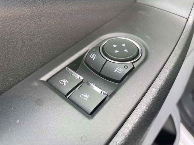 2026 Oxford White Ford Super Duty F-350 DRW XL RWD Chassis