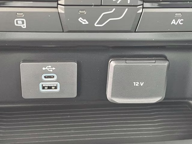 2025 Oxford White Ford Super Duty F-350 DRW XL RWD Chassis