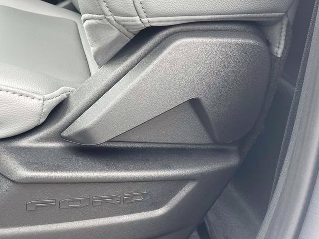 2025 Oxford White Ford Super Duty F-350 DRW XL RWD Chassis