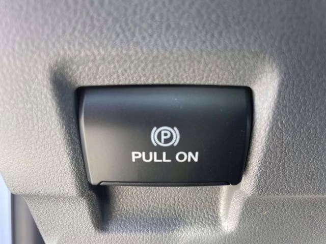 2026 Oxford White Ford Super Duty F-350 DRW XL 4X4 Chassis