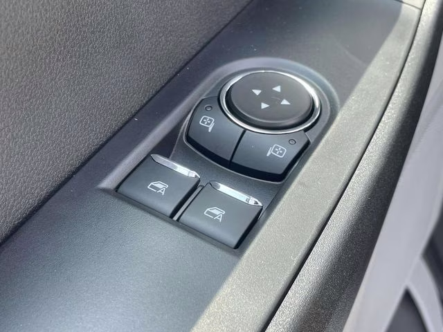 2025 Oxford White Ford Super Duty F-350 DRW XL 4X4 Chassis