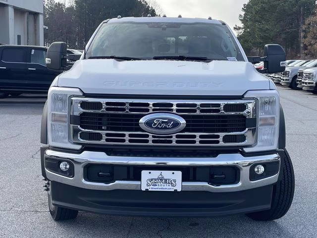 2026 Oxford White Ford Super Duty F-550 DRW XL 4X4 Chassis