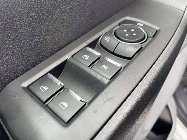 2026 Oxford White Ford Super Duty F-550 DRW XL 4X4 Chassis