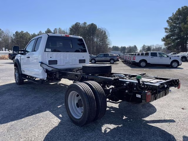 2026 Oxford White Ford Super Duty F-550 DRW XL 4X4 Chassis