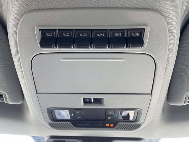 2026 Oxford White Ford Super Duty F-550 DRW XL 4X4 Chassis