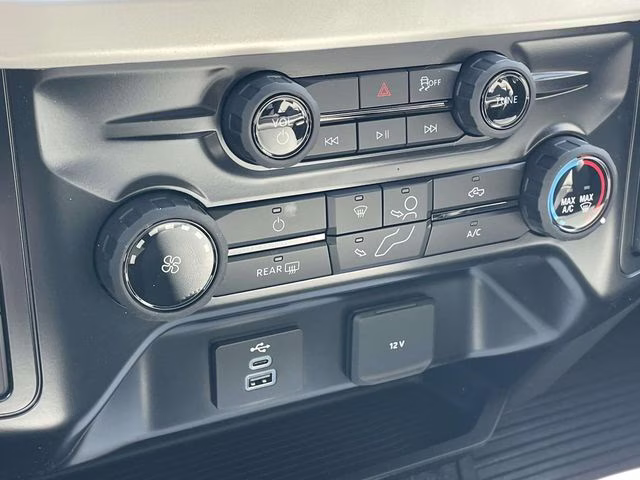 2026 Oxford White Ford Super Duty F-550 DRW XL 4X4 Chassis