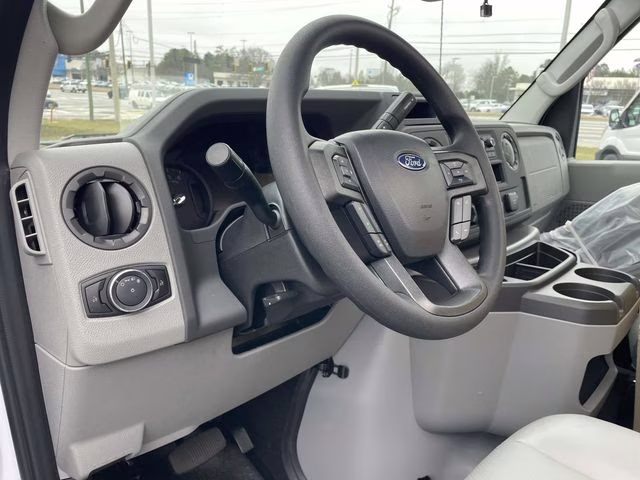 2026 Oxford White Ford E-350SD Base RWD Truck