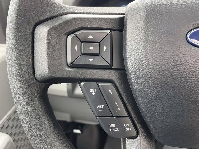 2026 Oxford White Ford E-350SD Base RWD Truck