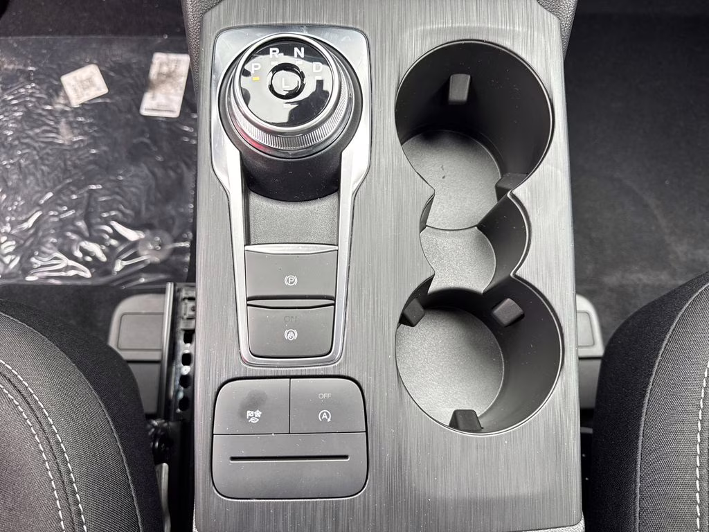 2026 Oxford White Ford Escape Active FWD SUV