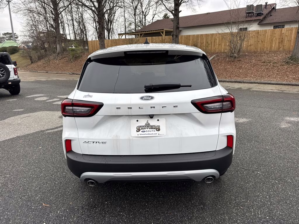 2026 Oxford White Ford Escape Active FWD SUV