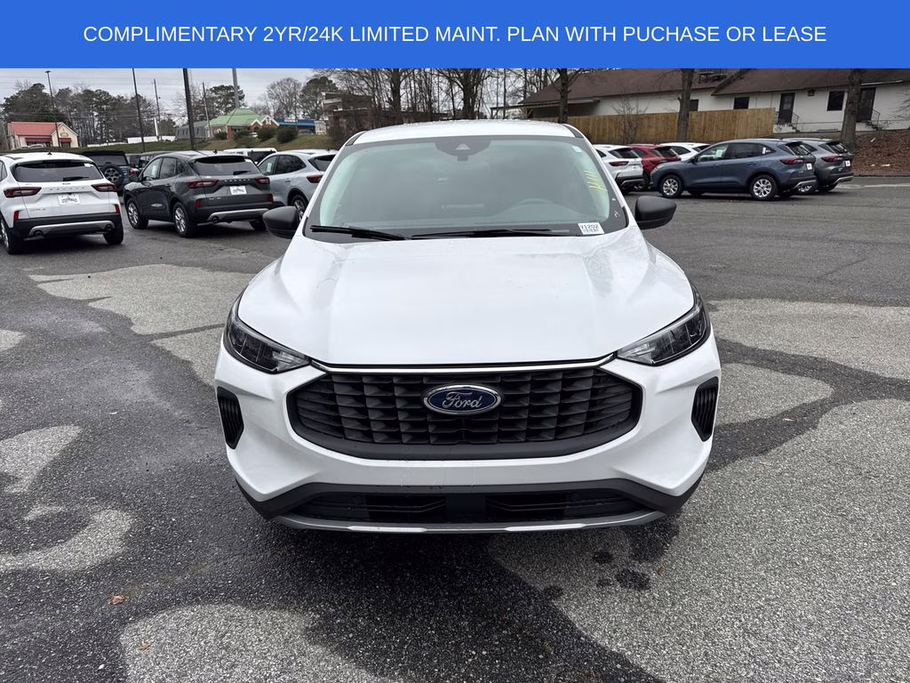 2026 Oxford White Ford Escape Active FWD SUV