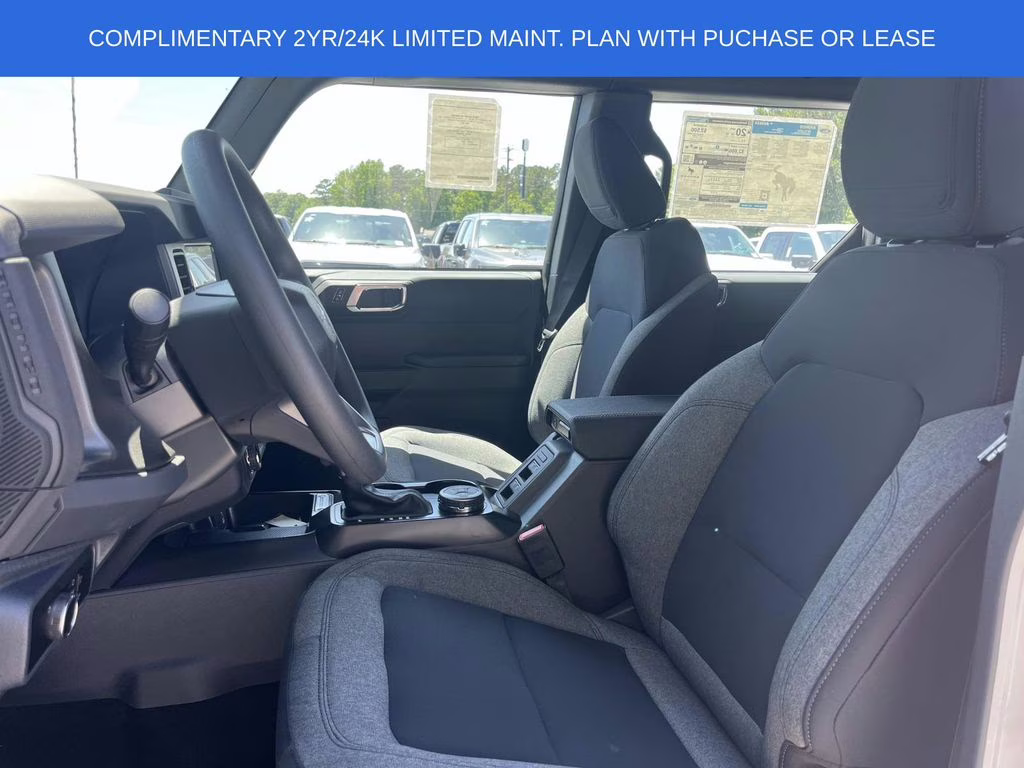 2025 Oxford White Ford Bronco Base 4X4 SUV