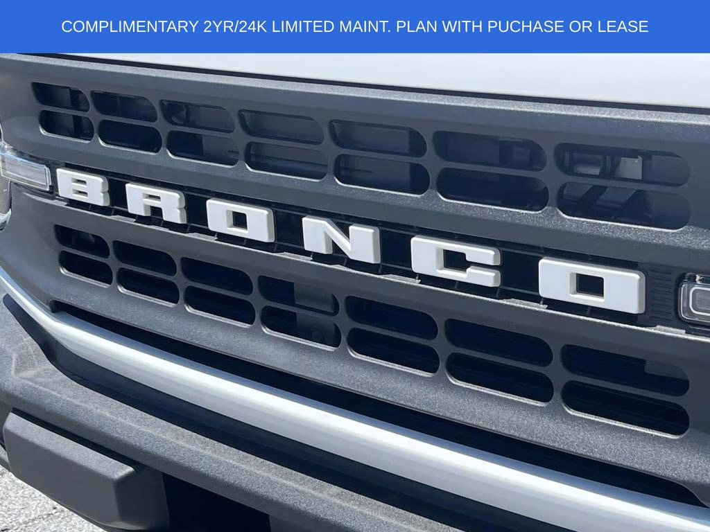 2025 Oxford White Ford Bronco Base 4X4 SUV