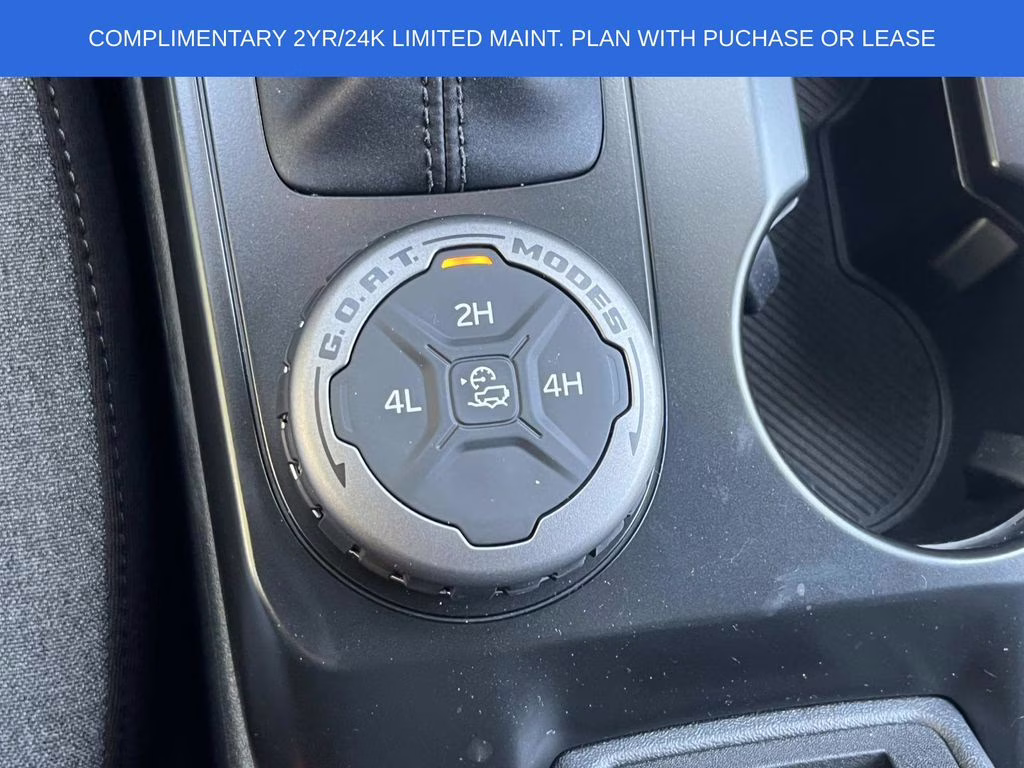 2025 Oxford White Ford Bronco Base 4X4 SUV